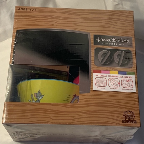 New Hanna Barbera Collectors Box - Picture 2 of 11